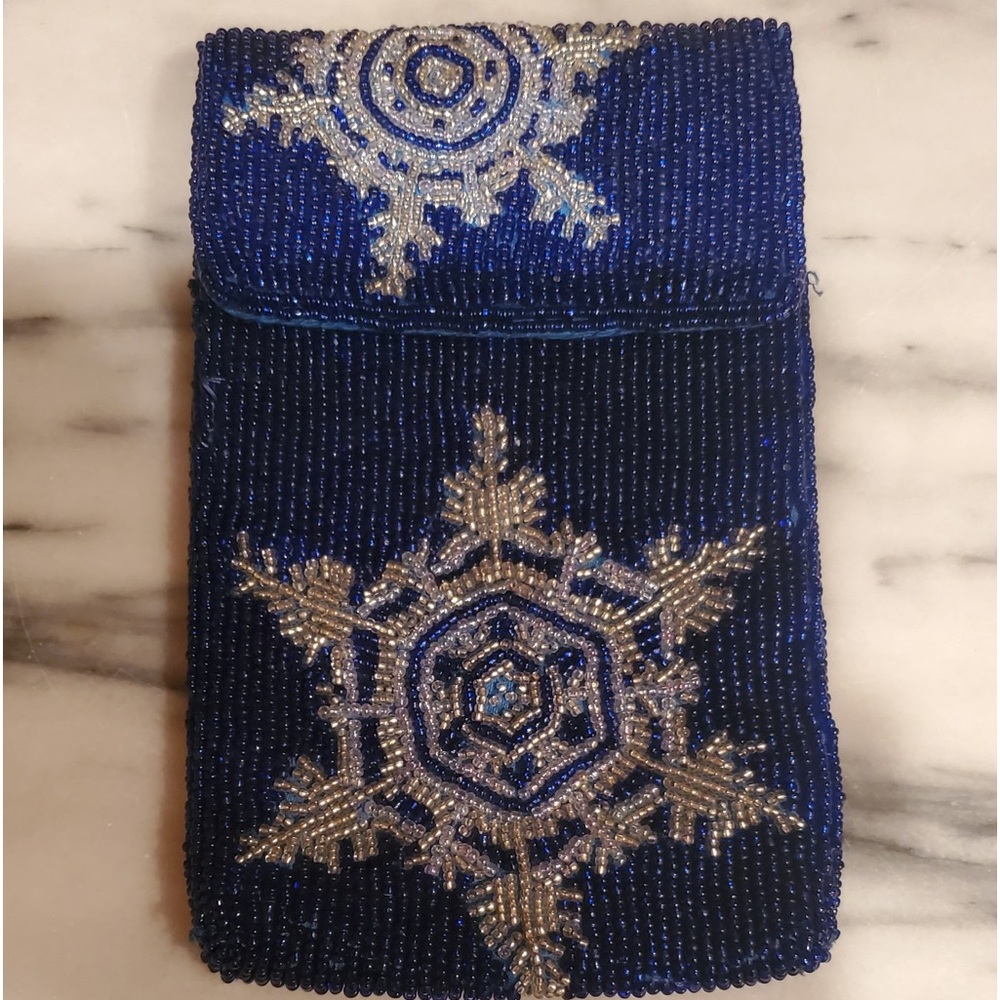 Neiman Marcus snowflake blue beaded eyeglass case